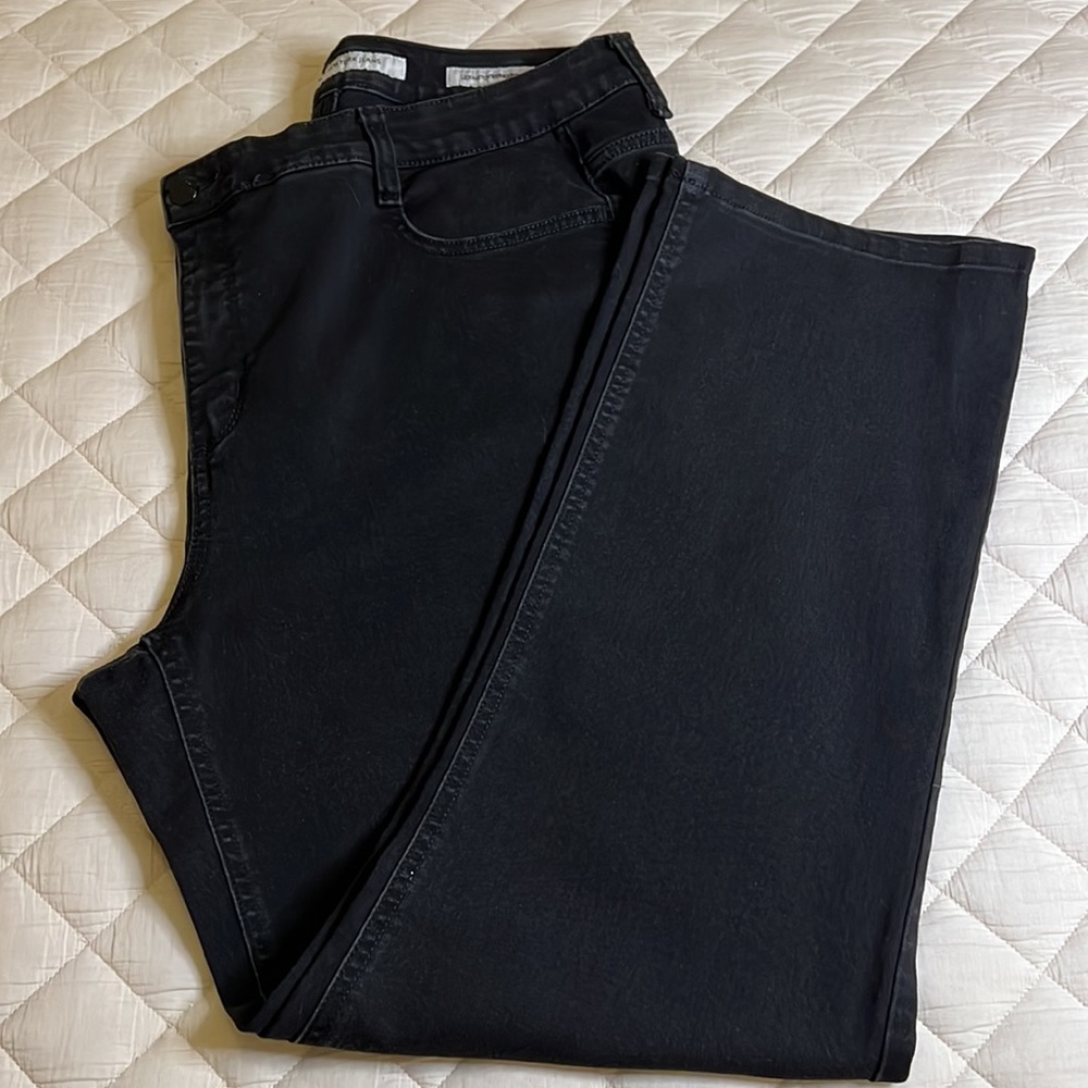 Jones New York Women’s embellished black jeans